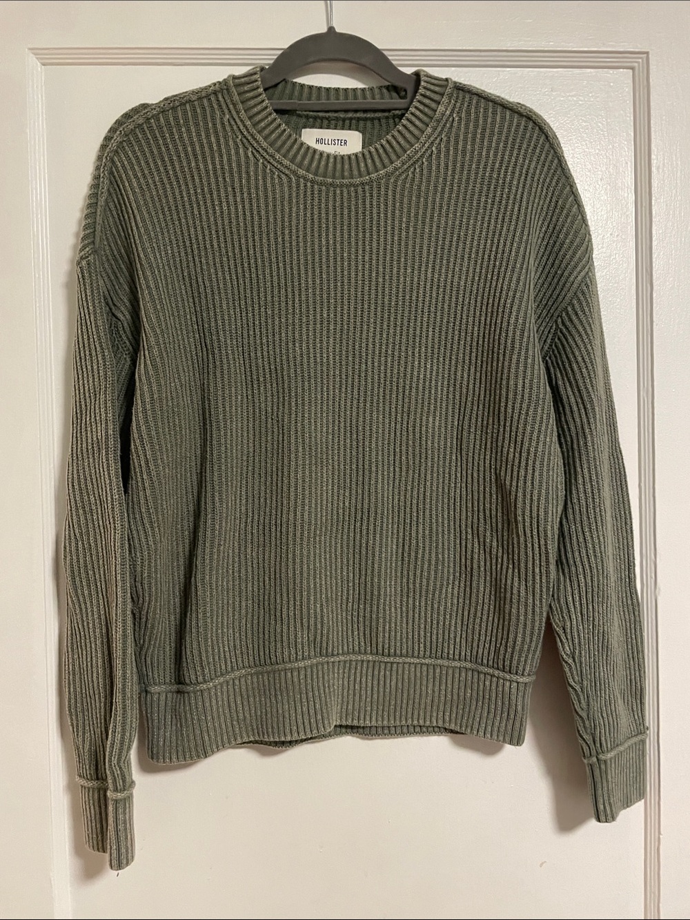 Hollister Boxy Fit Olive Green Crewneck Sweater size Small - Picture 2 of 5